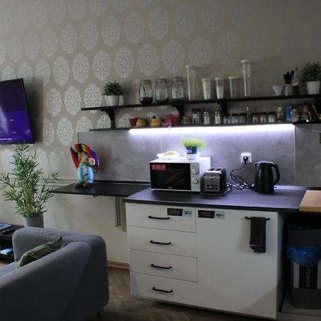 Onefam Old Town Hostel Прага Екстериор снимка