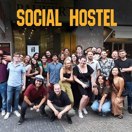 Onefam Old Town Hostel Прага Екстериор снимка