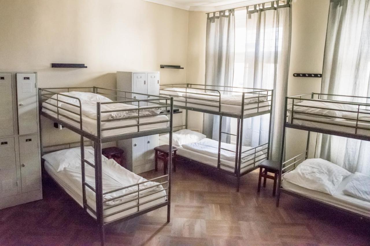 Onefam Old Town Hostel Прага Екстериор снимка